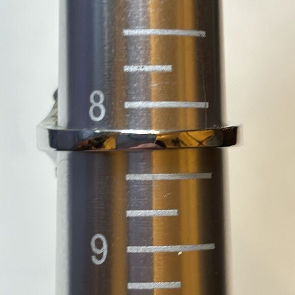 Decorative Silver Tone Circular Moon Ring Small Green rhinestones Size 8 - Picture 4 of 5